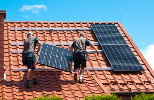 découvrez comment effectuer le branchement de votre panneau solaire en toute sécurité. suivez nos conseils pratiques et techniques pour optimiser votre installation et profiter pleinement de l'énergie solaire.