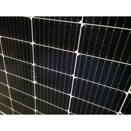 découvrez tout ce qu'il faut savoir sur l'amperage des panneaux solaires. apprenez à optimiser votre installation photovoltaïque pour maximiser la production d'énergie et garantir un fonctionnement efficace. informez-vous sur les facteurs influençant l'amperage et les meilleures pratiques pour une conversion optimale de la lumière solaire en électricité.