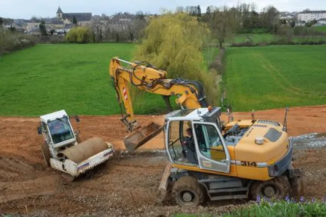 découvrez comment calculer le volume en mètres cubes de terre nécessaire pour vos projets de jardinage ou de construction. suivez nos conseils pratiques et utilisez nos outils pour une estimation précise.