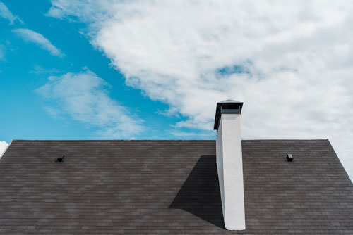 découvrez comment effectuer un calcul précis de votre toiture pour optimiser la résistance et l'esthétique de votre maison. suivez nos conseils experts pour choisir les matériaux adaptés et réaliser des économies d'énergie.