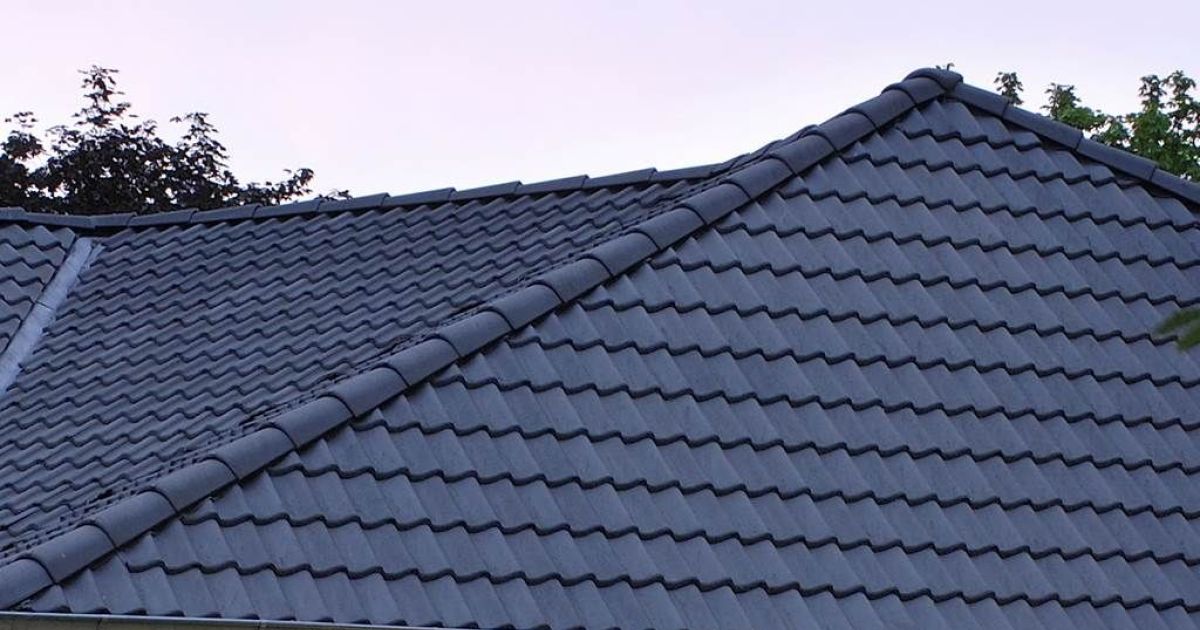 découvrez l'importance de la surface toiture 4 pans pour votre habitation. apprenez-en plus sur ses avantages, son esthétique et ses particularités techniques pour bénéficier d'une couverture efficace et durable.