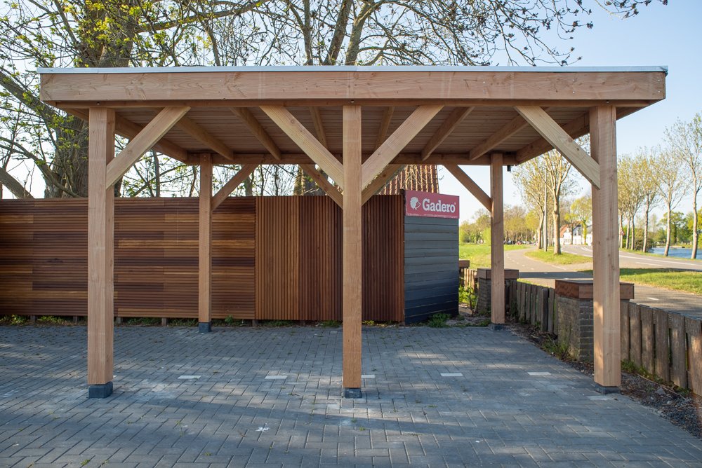 découvrez notre carport de 20m2, idéal pour protéger votre véhicule des intempéries tout en optimisant votre espace extérieur. fabriqué avec des matériaux de qualité, il allie résistance et élégance. transformez votre jardin en un lieu pratique et esthétique dès aujourd'hui !