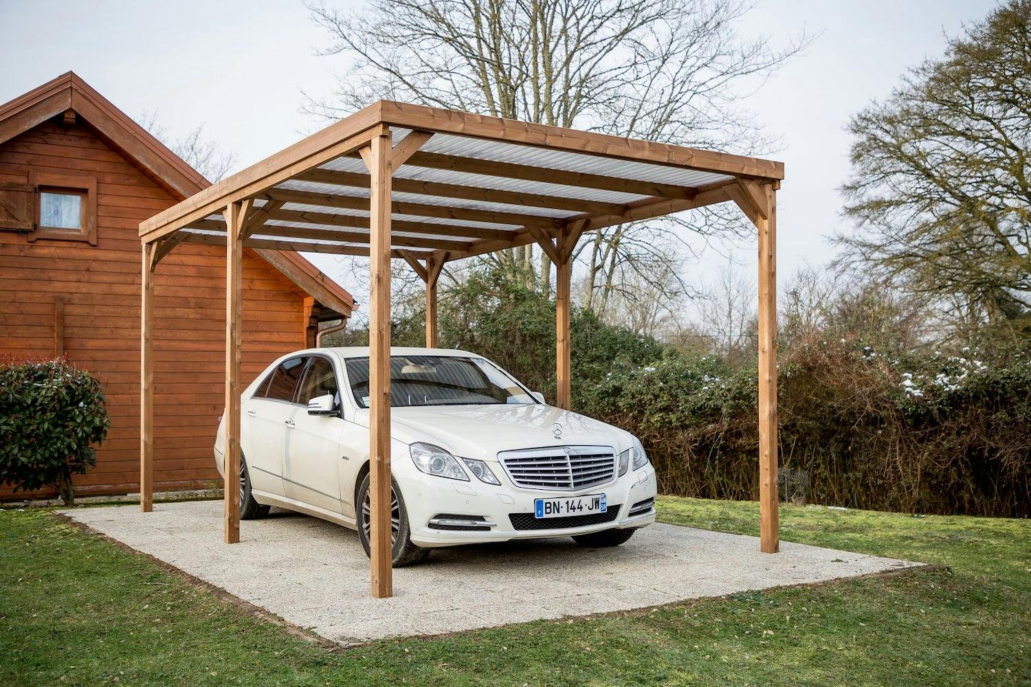 découvrez notre sélection de carports en bois, alliant esthétisme et fonctionnalité. idéaux pour protéger votre véhicule des intempéries tout en ajoutant une touche naturelle à votre jardin. explorez nos designs variés et profitez de matériaux durables.