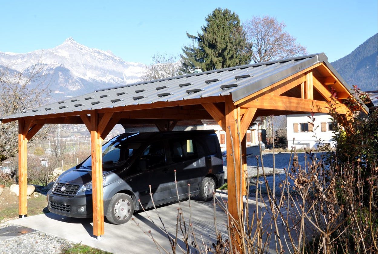 découvrez notre carport en bois, l'alliance parfaite entre fonctionnalité et esthétique. protégez votre véhicule des intempéries tout en ajoutant une touche naturelle à votre extérieur. idéal pour les amoureux de la nature !