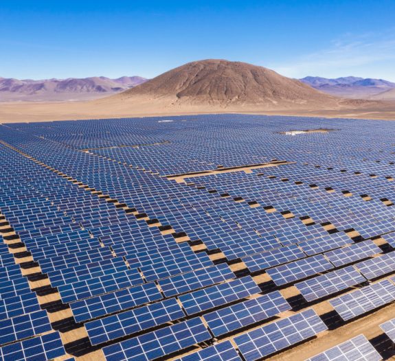 découvrez notre centrale solaire, une source d'énergie renouvelable et durable qui transforme la lumière du soleil en électricité. profitez d'une énergie propre et réduisez votre empreinte carbone tout en contribuant à la protection de l'environnement.