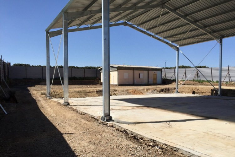 découvrez notre kit économique de charpente métallique, parfait pour vos projets de construction à petit budget. résistant et facile à assembler, ce kit vous offre une solution idéale pour créer des structures durables et fonctionnelles. ne compromettez pas la qualité avec notre option abordable.