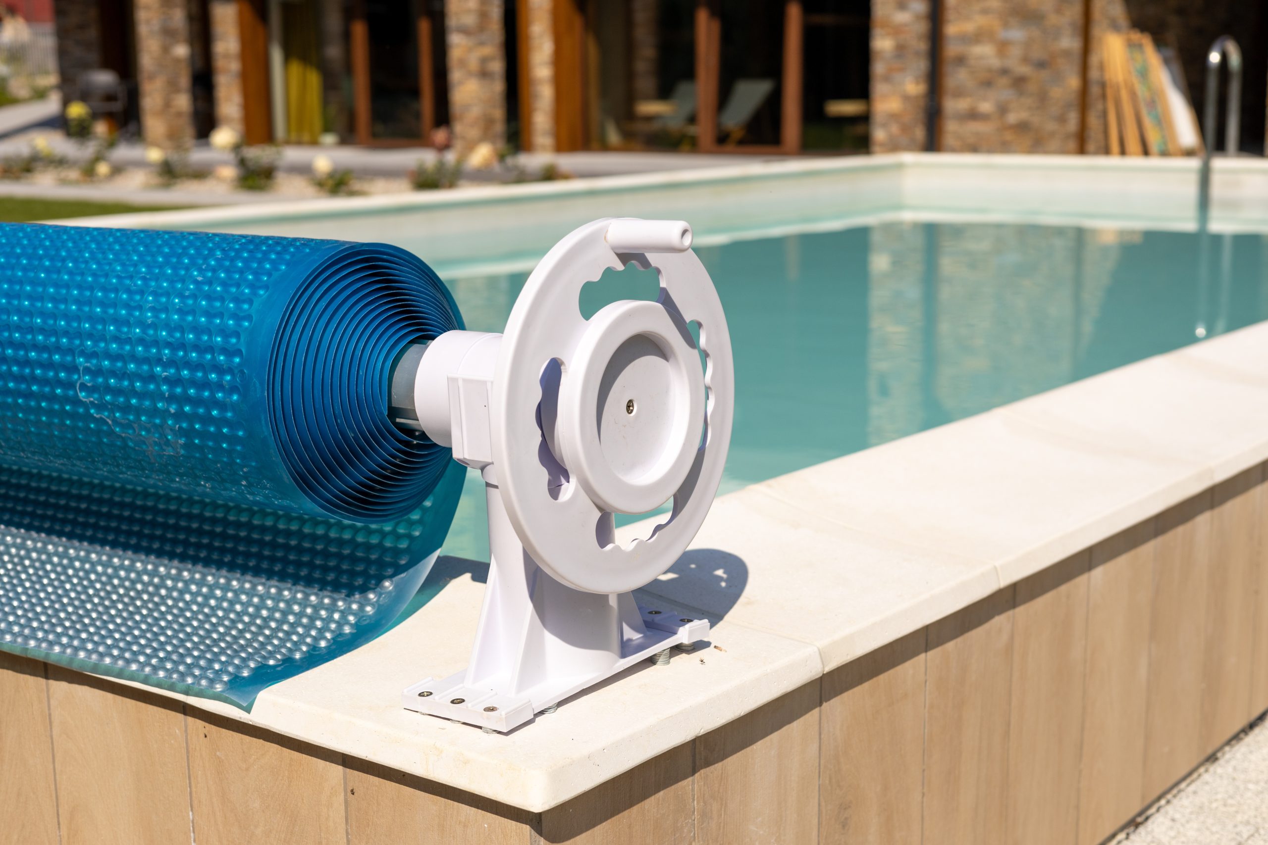 découvrez nos solutions innovantes pour le chauffage de votre piscine. profitez d'une eau à température idéale tout au long de l'année, grâce à des systèmes de chauffage performants et économiques. transformez votre expérience de baignade et prolongez vos moments de détente avec un chauffage de piscine adapté à vos besoins.