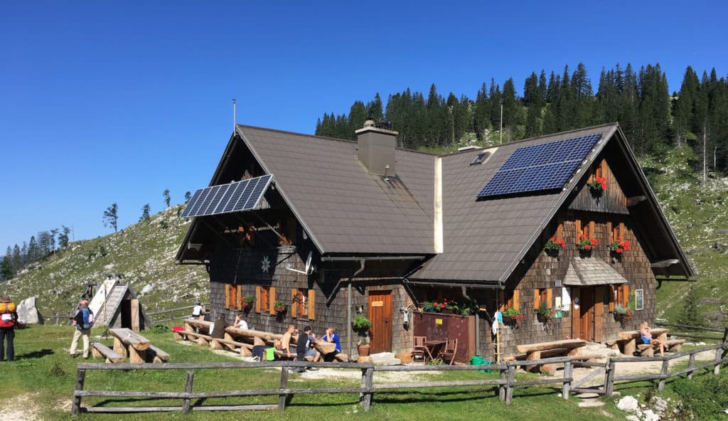 découvrez les avantages du chauffage solaire pour votre chalet. profitez d'une solution écologique et économique, idéale pour réduire vos factures d'énergie tout en préservant l'environnement. optez pour un confort thermique optimal avec l'énergie du soleil.