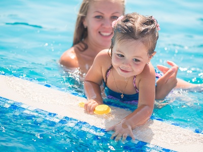 découvrez comment chauffer votre piscine naturellement grâce à des méthodes écologiques et économiques. profitez d'une baignade agréable tout en respectant l'environnement, avec des solutions innovantes et durables.