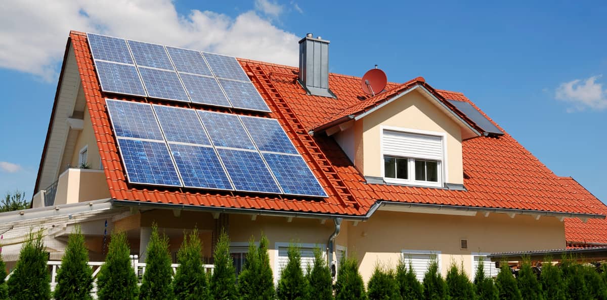 découvrez comment faire le meilleur choix pour vos panneaux photovoltaïques. guide complet sur les types, les marques et les critères essentiels pour optimiser votre installation solaire.