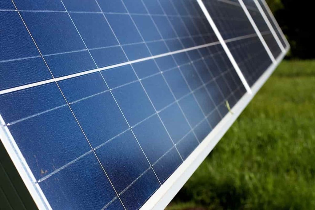 découvrez comment faire le meilleur choix de panneaux solaires pour votre maison. comparez les différents modèles, rendements et prix, et transformez votre consommation énergétique tout en contribuant à la protection de l'environnement.