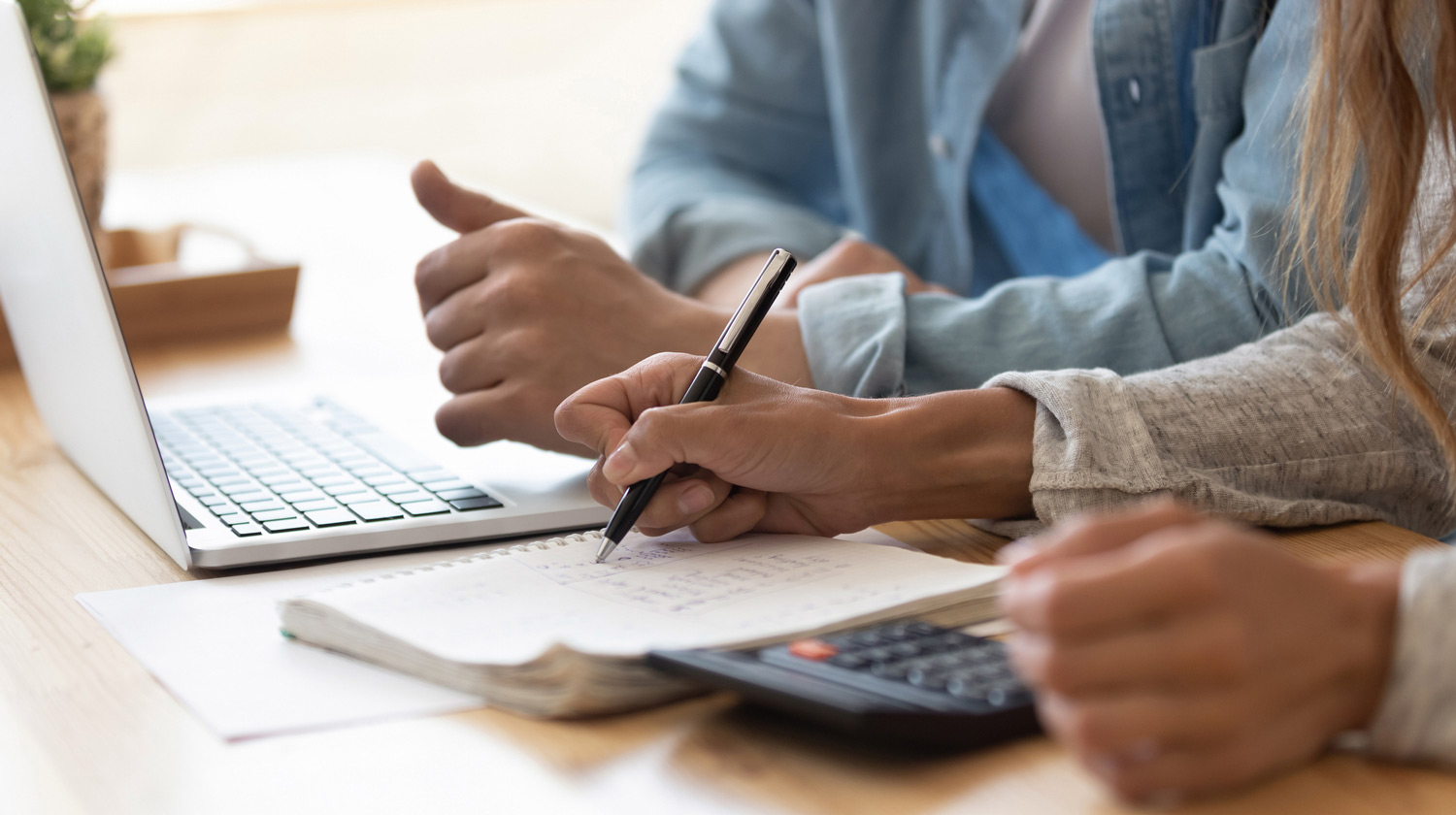 découvrez comment effectuer un calcul d'autoconsommation pour optimiser votre consommation d'énergie. apprenez les étapes clés et les outils nécessaires pour maximiser les économies d'énergie dans votre foyer.