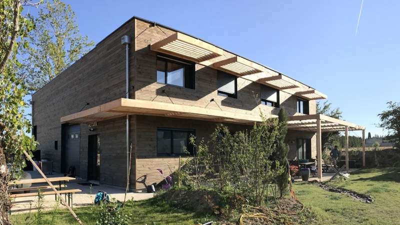 découvrez notre expertise en tant que constructeur de hangars sur mesure, offrant des solutions adaptées à vos besoins de stockage, d'agriculture ou d'industrie. bénéficiez d'une construction robuste et durable, conçue pour résister aux éléments et optimiser votre espace.