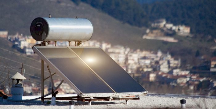 découvrez notre comparatif des chauffe-eaux solaires pour choisir le meilleur modèle adapté à vos besoins. analysez les performances, les prix et les avis des utilisateurs afin d'optimiser votre consommation d'énergie et de réduire votre empreinte carbone.