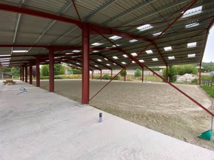 découvrez notre expertise en tant que constructeur de hangars sur mesure, offrant des solutions adaptées à vos besoins industriels et agricoles. bénéficiez de constructions durables, fonctionnelles et esthétiques, conçues pour optimiser votre espace et sécuriser vos équipements.