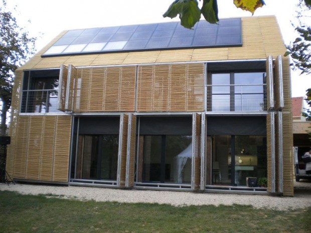 découvrez notre expertise en tant que constructeur de maisons conformes à la réglementation rt 2025 en île-de-france. nous vous accompagnons tout au long de votre projet pour bâtir une maison écologique, économique et respectueuse de l'environnement, tout en répondant à vos besoins spécifiques.