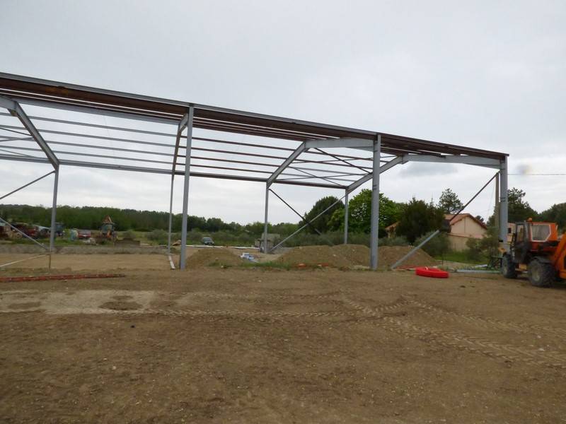 découvrez nos services de construction de hangars sur mesure, adaptés à vos besoins professionnels. bénéficiez d'une expertise reconnue pour des réalisations solides et durables, parfaites pour le stockage, l'agriculture ou l'industrie. contactez-nous pour un devis personnalisé.