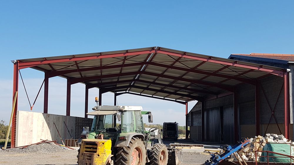 découvrez nos abris agricoles robustes et flexibles, conçus pour protéger vos équipements et votre matériel tout en offrant un espace de travail optimal. idéaux pour les agriculteurs soucieux de la durabilité et de l'efficacité.