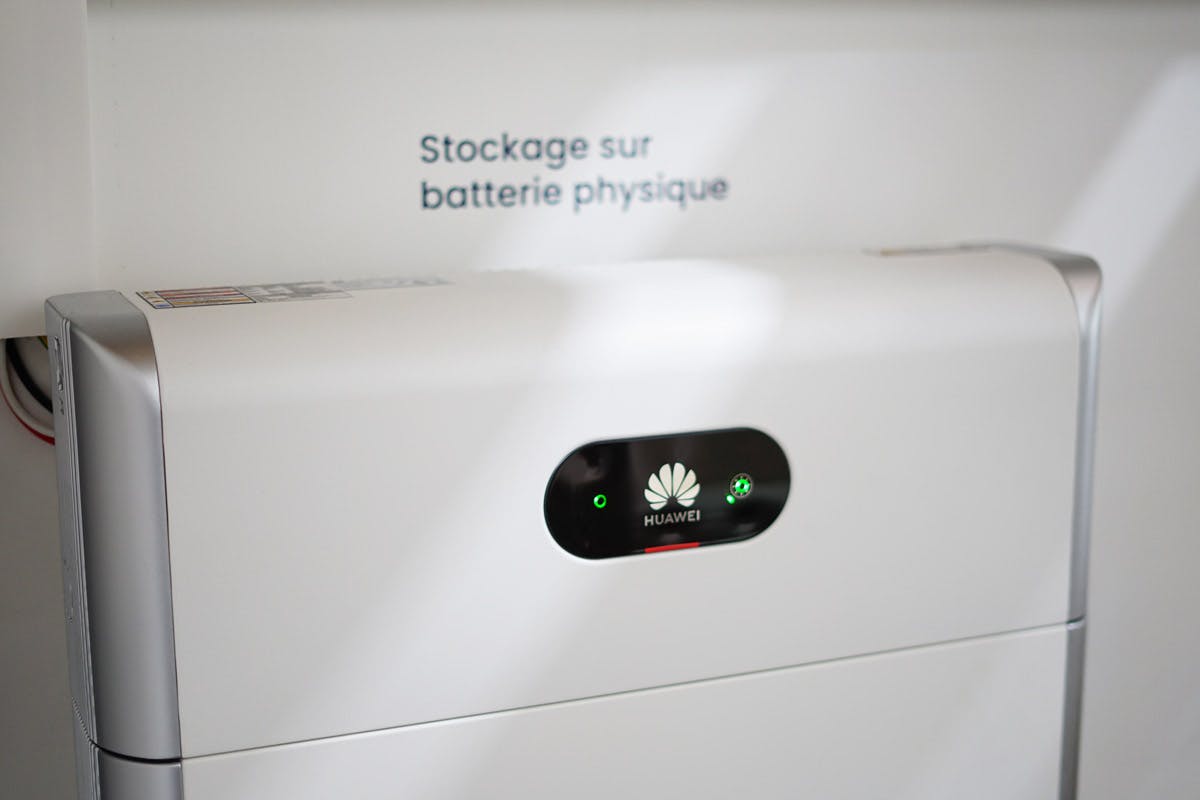 découvrez comment convertir facilement les kilowatts (kw) en kilowattheures (kwh) avec notre guide pratique. apprenez les formules essentielles et optimisez votre consommation d'énergie en toute simplicité.