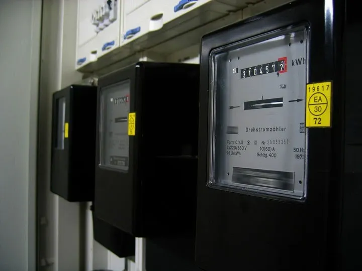 découvrez notre convertisseur kva-kw pour transformer facilement vos valeurs de puissance électrique. idéal pour les professionnels et les particuliers, cet outil vous permet d'optimiser vos installations électriques en toute simplicité.