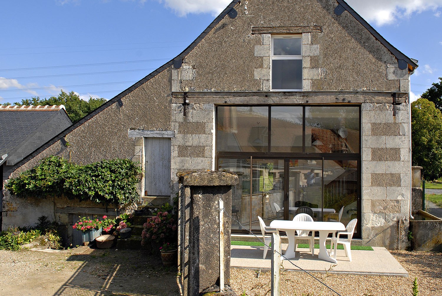 découvrez le coût associé à la construction ou à la rénovation d'une grange. obtenez des informations détaillées sur les matériaux, la main-d'œuvre et les facteurs influençant le prix, afin de planifier votre projet efficacement.