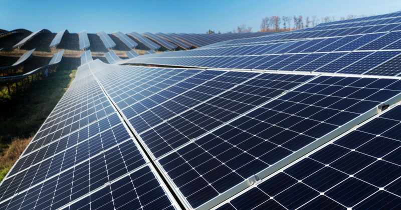 découvrez tout sur le coût solaire : analyse des investissements, économies potentielles et impact environnemental. informez-vous sur les différentes options de panneaux solaires et leur rentabilité pour votre habitation.