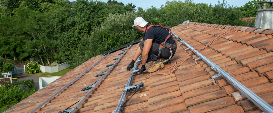 découvrez les différents aspects du coût photovoltaïque : analyse des investissements, des économies à long terme et des aides financières disponibles pour rendre l'énergie solaire accessible à tous.