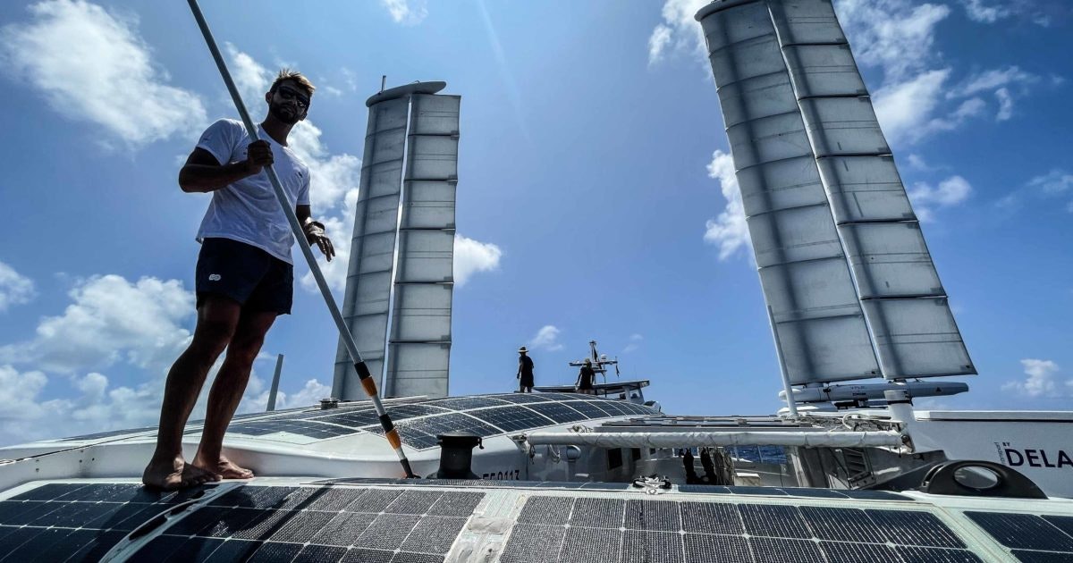 découvrez le coût du recyclage des panneaux solaires et les options disponibles pour une gestion écologique de vos panneaux en fin de vie. informez-vous sur les enjeux, le processus de recyclage, et les subventions possibles qui peuvent réduire vos frais.