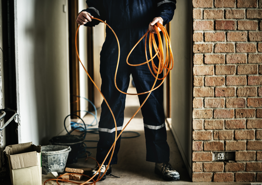 découvrez tout ce qu'il faut savoir sur le coût de la rénovation électrique pour une surface de 120 m². estimez vos dépenses et obtenez des conseils pour optimiser votre budget tout en assurant la sécurité et l'efficacité de votre installation électrique.
