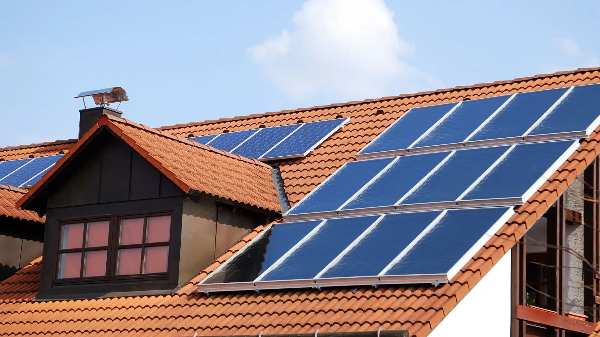 découvrez les coûts associés à l'énergie solaire, y compris les prix des panneaux photovoltaïques, les frais d'installation et les économies à long terme. informez-vous sur les différentes options financières pour investir dans l'énergie renouvelable et réduire votre facture d'électricité.
