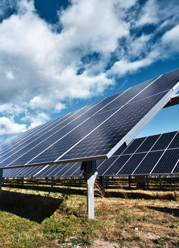 découvrez les avantages de l'énergie solaire : une source d'énergie renouvelable, économique et respectueuse de l'environnement. apprenez comment maximiser votre indépendance énergétique et réduire vos factures grâce à l'installation de panneaux solaires.