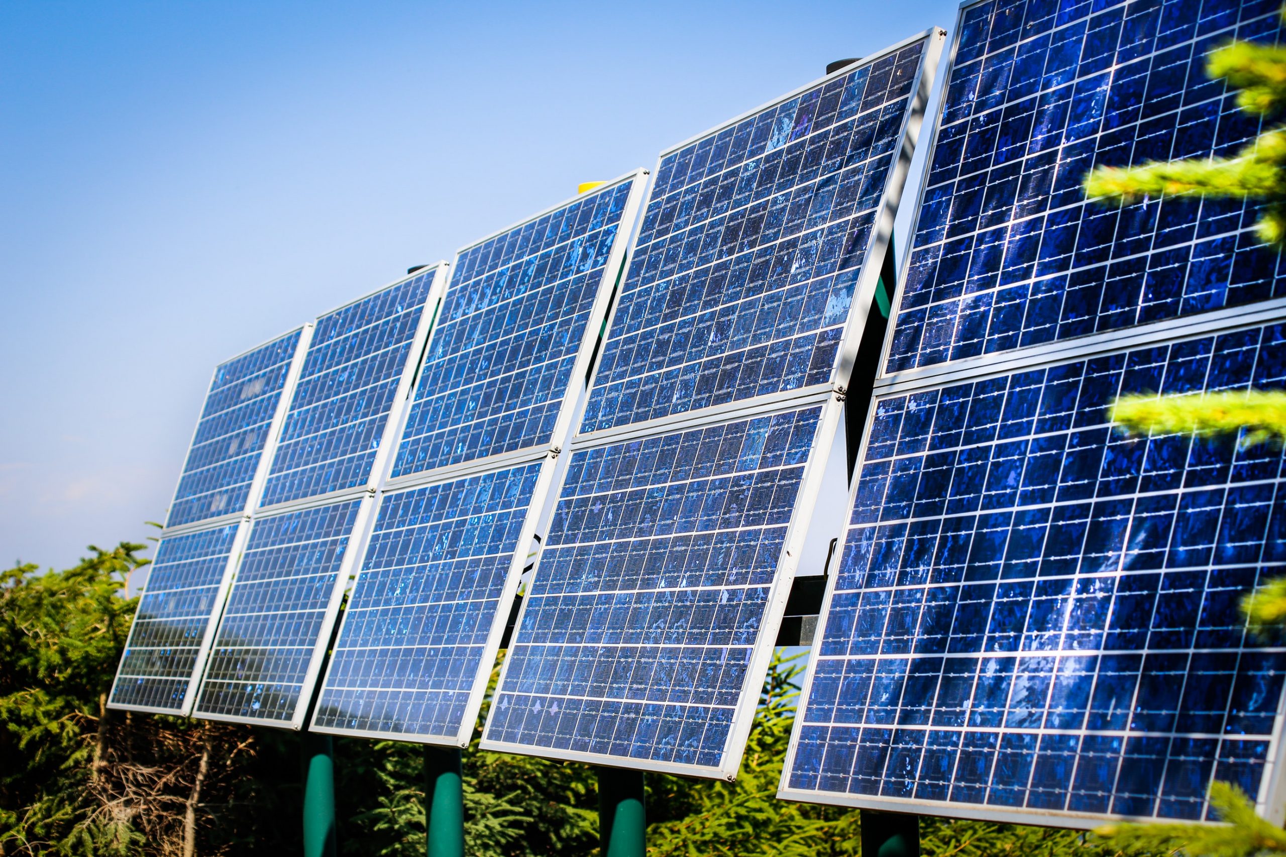 découvrez comment créer un panneau solaire efficace et durable. suivez nos conseils pratiques étape par étape pour transformer l'énergie solaire en électricité et contribuer à une planète plus verte.