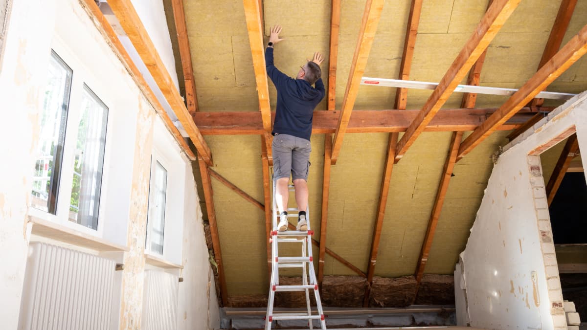 découvrez tout ce qu'il faut savoir sur le crédit d'impôt toiture 2025 : conditions d'éligibilité, avantages fiscaux, et conseils pour optimiser vos travaux de rénovation. profitez de cette aide financière pour améliorer l'efficacité énergétique de votre habitat tout en réduisant vos impôts.