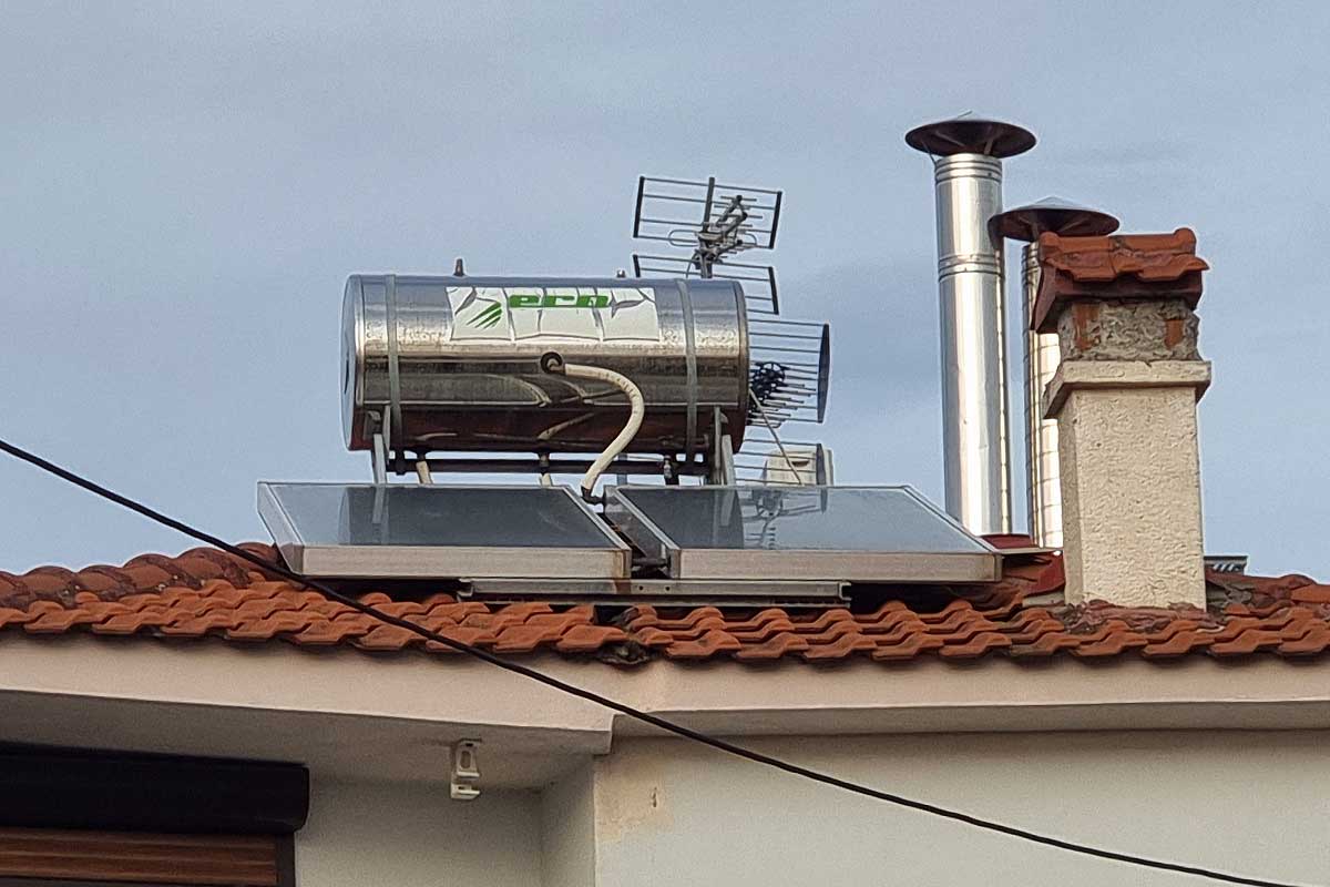 découvrez tout ce que vous devez savoir sur l'impôt pour les chauffe-eaux solaires en 2025. optimisez votre investissement écologique tout en bénéficiant des aides fiscales et des déductions disponibles pour les énergies renouvelables.