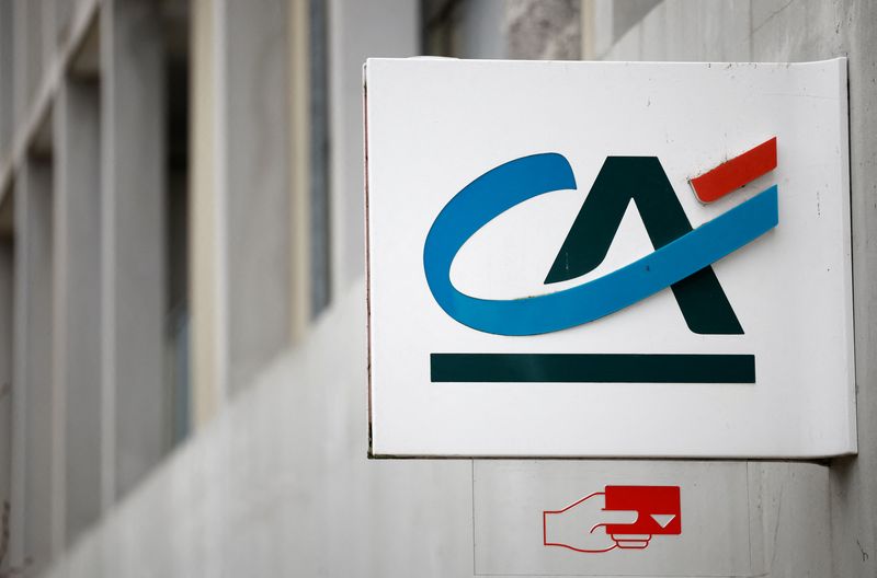 découvrez tout ce qu'il faut savoir sur le crédit photovoltaïque (pv) : financement, avantages fiscaux et aides disponibles pour réaliser votre projet d'énergie solaire. investissez dans une source d'énergie durable et économisez sur votre facture d'électricité.