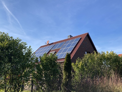découvrez le crédit solaire, une solution innovante pour financer vos projets d'énergie renouvelable. profitez d'avantages fiscaux et faites un geste pour la planète tout en réduisant vos factures d'électricité. investissez dans l'avenir avec des panneaux solaires abordables.