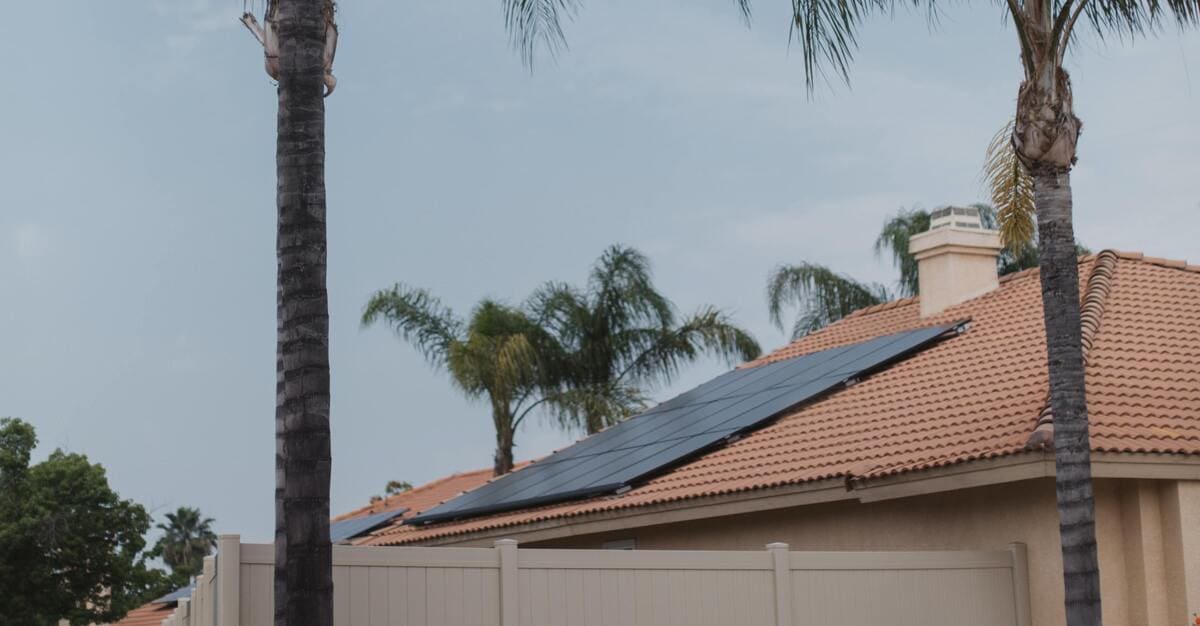 découvrez la démarche photovoltaïque, un processus essentiel pour la transition énergétique. apprenez comment installer des panneaux solaires, optimiser votre consommation d'énergie et bénéficier des aides disponibles tout en contribuant à un avenir plus durable.