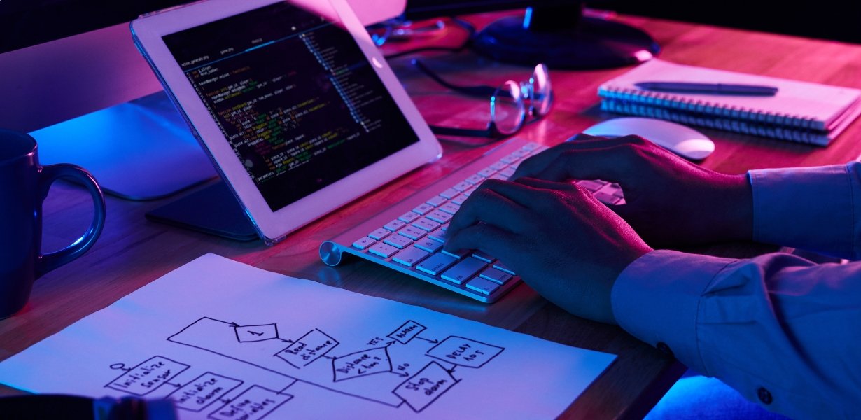 découvrez le monde du développement et explorez les compétences essentielles d'un développeur. apprenez les langages de programmation, les frameworks populaires et comment transformer des idées en solutions numériques innovantes.