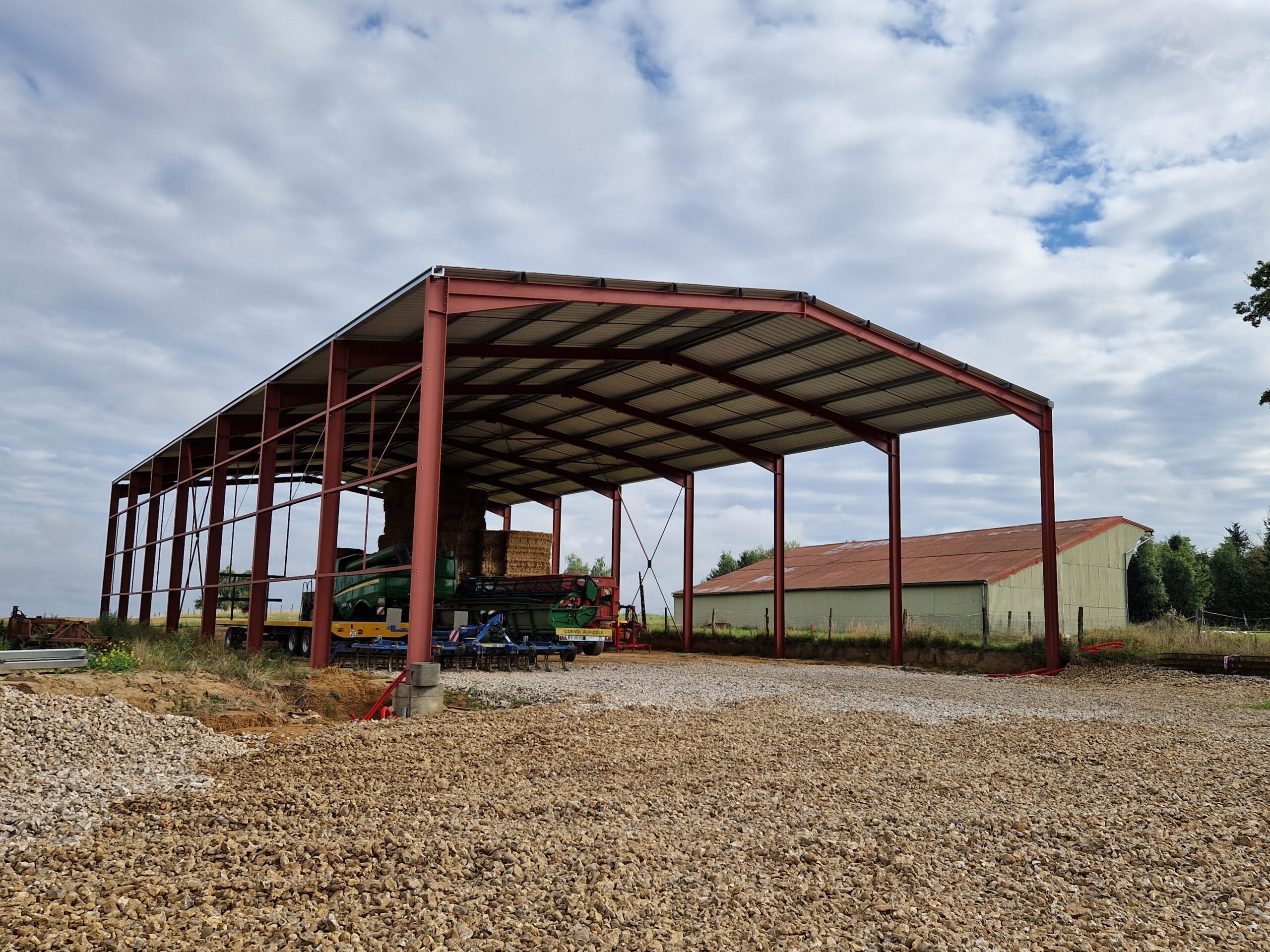 obtenez rapidement votre devis pour un bâtiment agricole en kit, adapté à vos besoins. explorez nos options personnalisables et profitez d'une construction facile et économique.