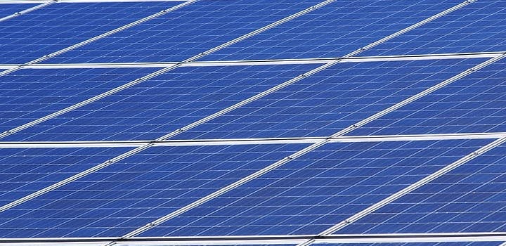 découvrez les dimensions des panneaux photovoltaïques pour optimiser votre installation solaire. informez-vous sur les tailles standard, les performances et les choix adaptés à vos besoins énergétiques.