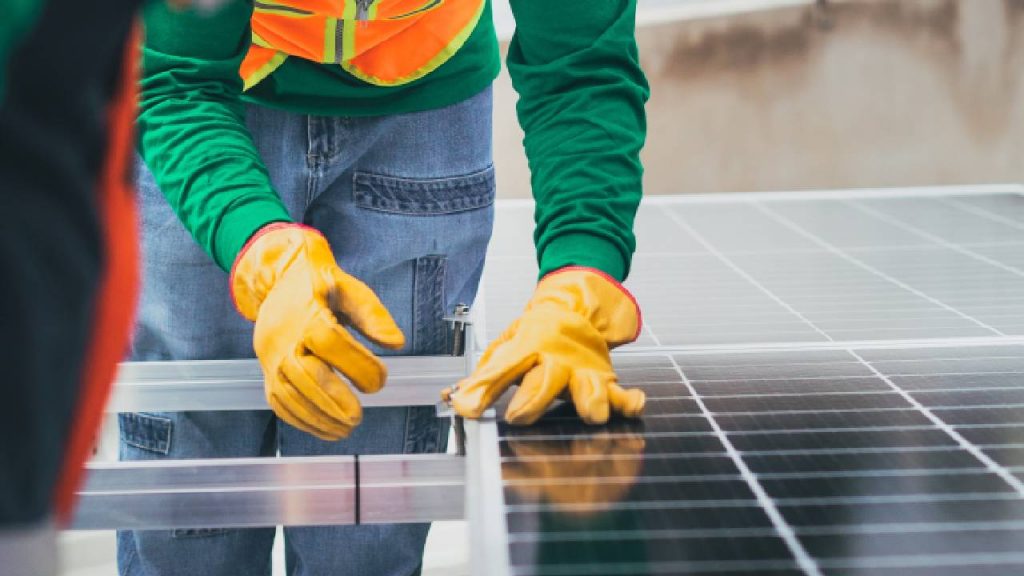 découvrez nos conseils pratiques pour le dimensionnement optimal des panneaux solaires. apprenez à choisir les dimensions adaptées à vos besoins énergétiques et maximisez votre production d'énergie renouvelable.