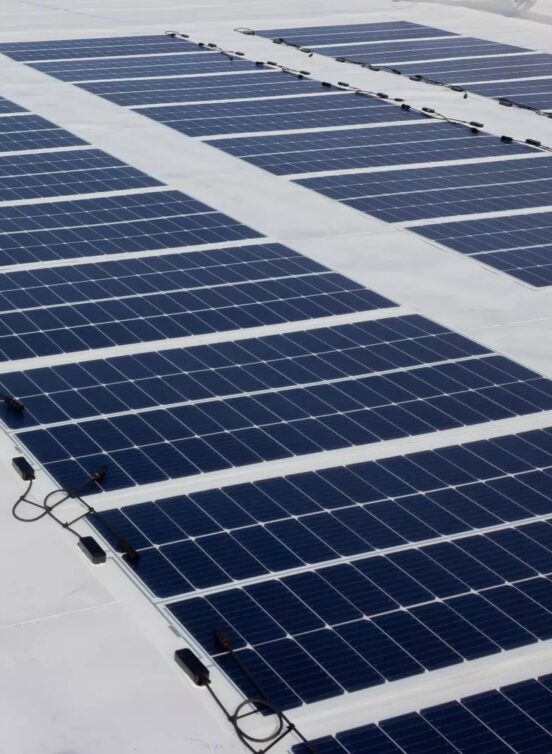 découvrez les dimensions des panneaux photovoltaïques pour optimiser votre installation solaire. informez-vous sur les tailles standards, les avantages de chaque format et comment choisir le bon panneau pour votre projet énergétique.