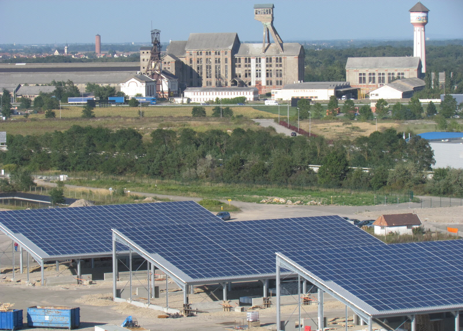découvrez notre sélection de distributeurs photovoltaïques pour des solutions énergétiques durables et rentables. profitez d'un service de qualité et d'une expertise reconnue pour vos projets solaires.