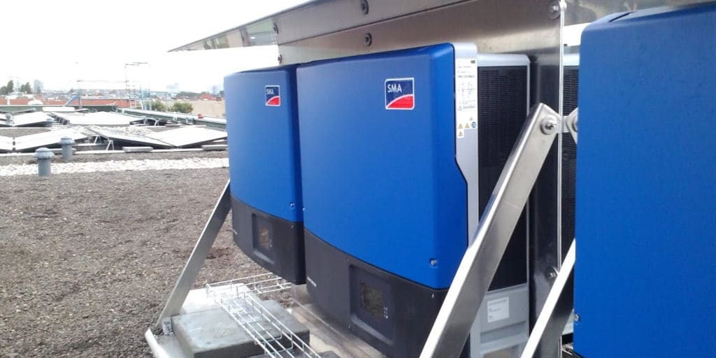 découvrez tout sur la durée de vie des onduleurs photovoltaïques (pv) : facteurs influençant leur longévité, conseils d'entretien et meilleures pratiques pour optimiser la performance de votre installation solaire.
