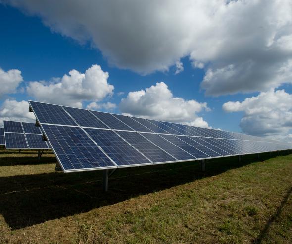découvrez edf solaire, votre partenaire pour des solutions énergétiques durables et efficaces. optez pour l'énergie solaire et réduisez votre impact environnemental tout en réalisant des économies sur vos factures. explorez nos offres sur mesure et participez à la transition énergétique avec edf.
