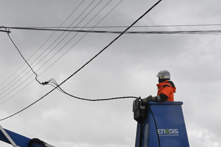 découvrez les services d'un électricien enedis pour des installations électriques fiables et sécurisées. bénéficiez de l'expertise d'un professionnel pour tous vos besoins en électricité, que ce soit pour des dépannages, des rénovations ou des mises aux normes. contactez-nous pour un devis rapide !