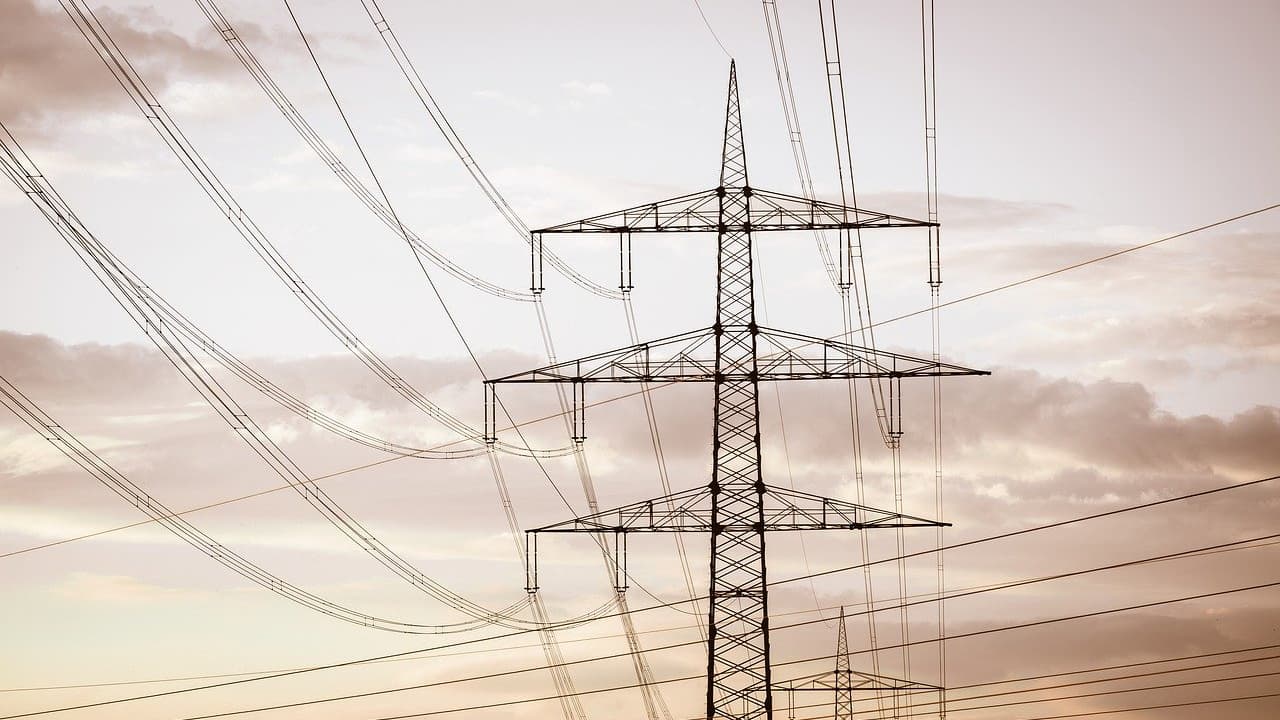 découvrez tout sur l'électricité : principes fondamentaux, applications pratiques, conseils de sécurité et innovations technologiques. informez-vous sur la production d'énergie électrique, son utilisation dans la vie quotidienne et les meilleures pratiques pour économiser de l'électricité.