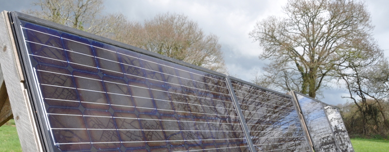 découvrez les solutions d'électricité autonome pour réduire votre dépendance énergétique. explorez les systèmes solaires, éoliennes et le stockage d'énergie, permettant une autonomie durable et respectueuse de l'environnement.