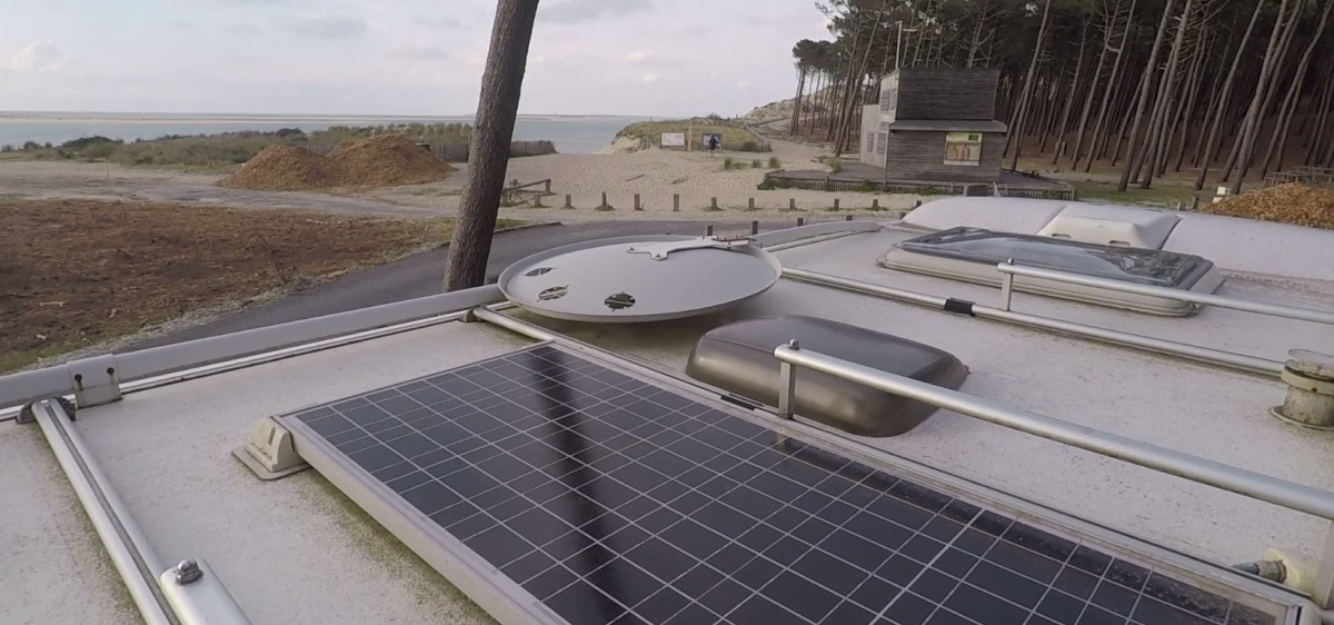 découvrez tout ce qu'il faut savoir sur l'électricité pour camping-car : options d'alimentation, conseils d'installation, et astuces pour une autonomie optimale lors de vos voyages. simplifiez votre expérience de camping avec des solutions adaptées à vos besoins en électricité.