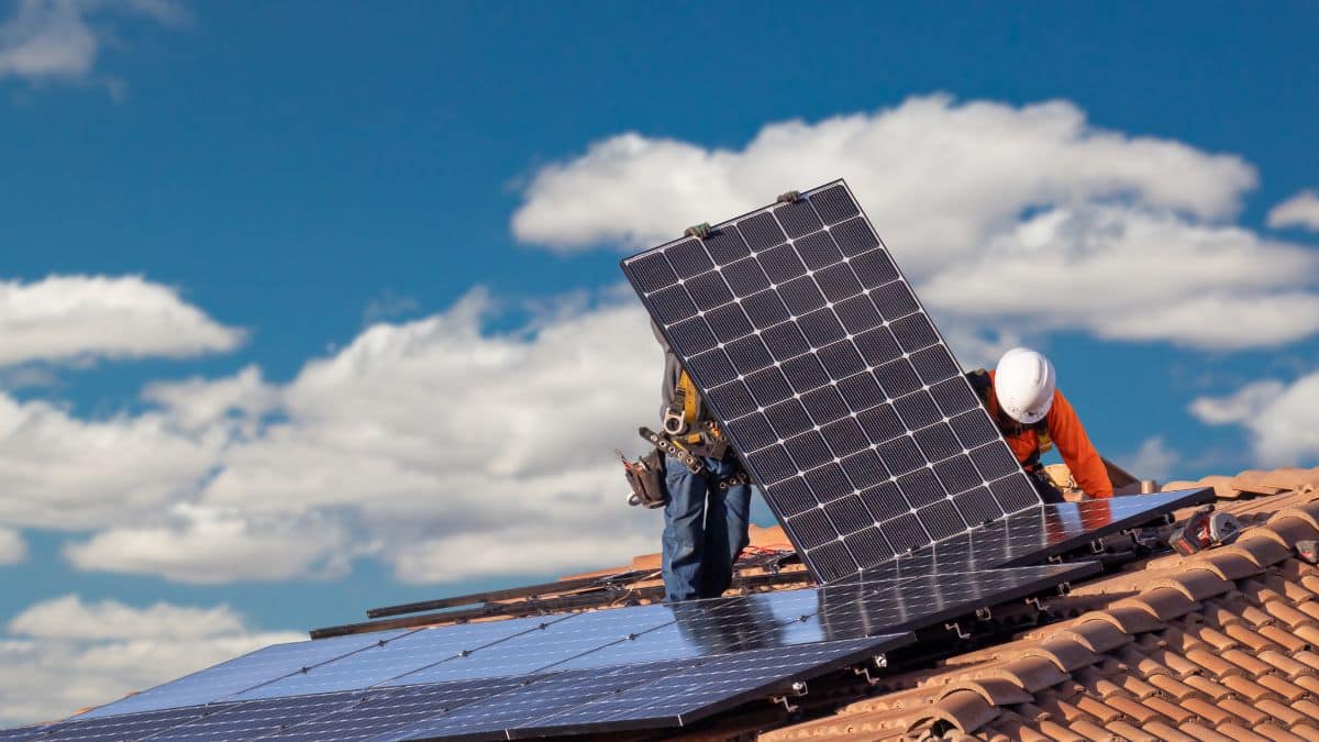 découvrez comment bénéficier de l'électricité gratuite en 2025 : informations sur les nouvelles politiques énergétiques, les technologies innovantes et les initiatives durables qui pourraient transformer votre consommation d'énergie.
